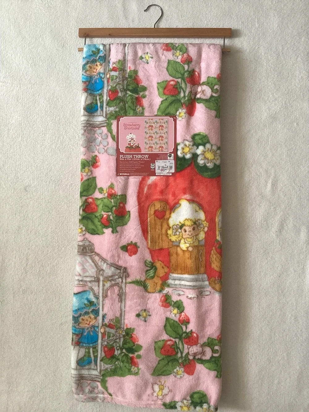 NWT Strawberry Shortcake Pink Plush Blanket 50x70